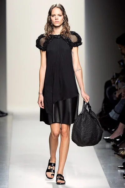Look 1